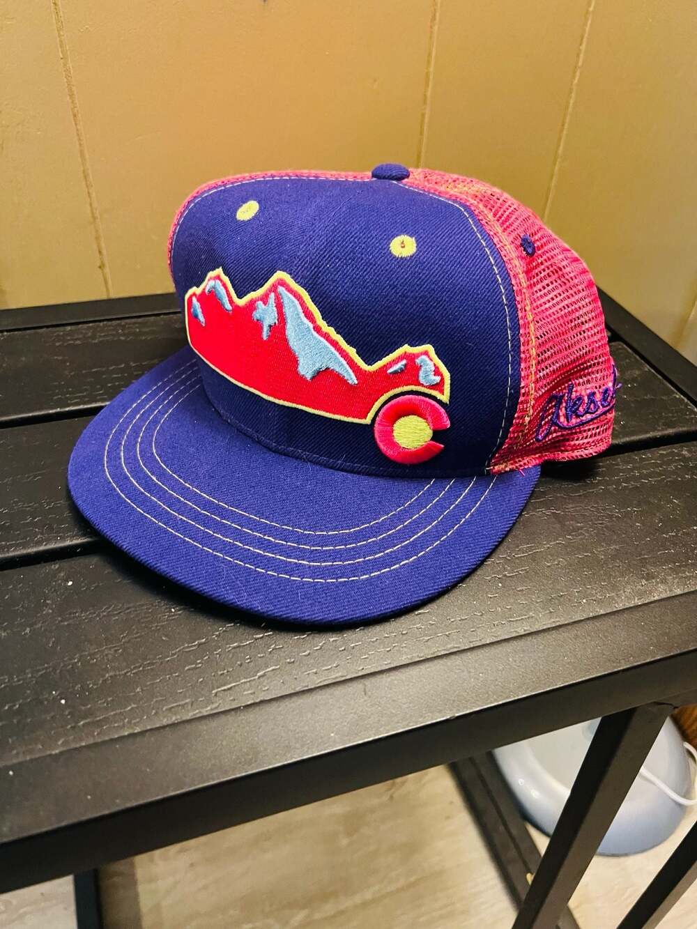Aksels Colorado Mountain Embroidered Trucker Hat
